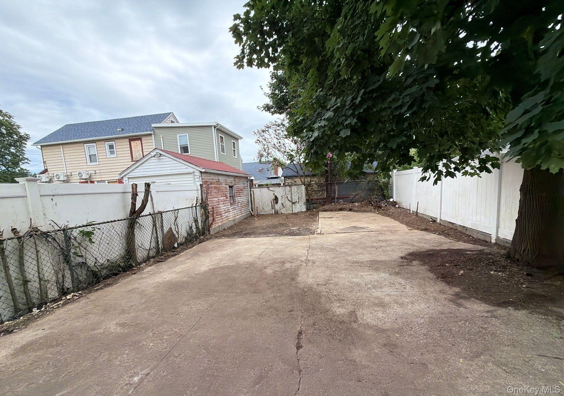 102-09 216th Street Property Photo 14