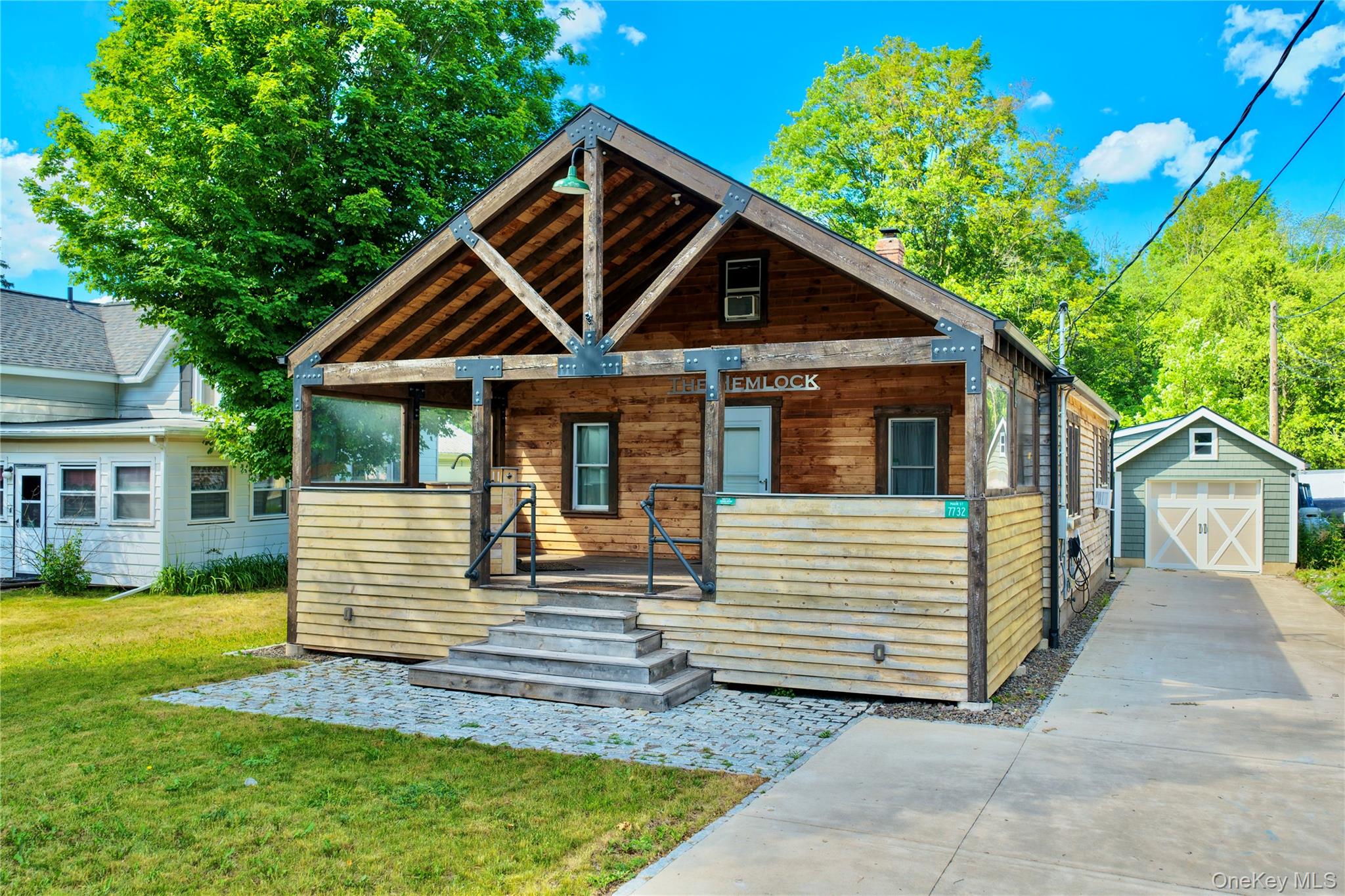 7732 Main Street Property Photo 3