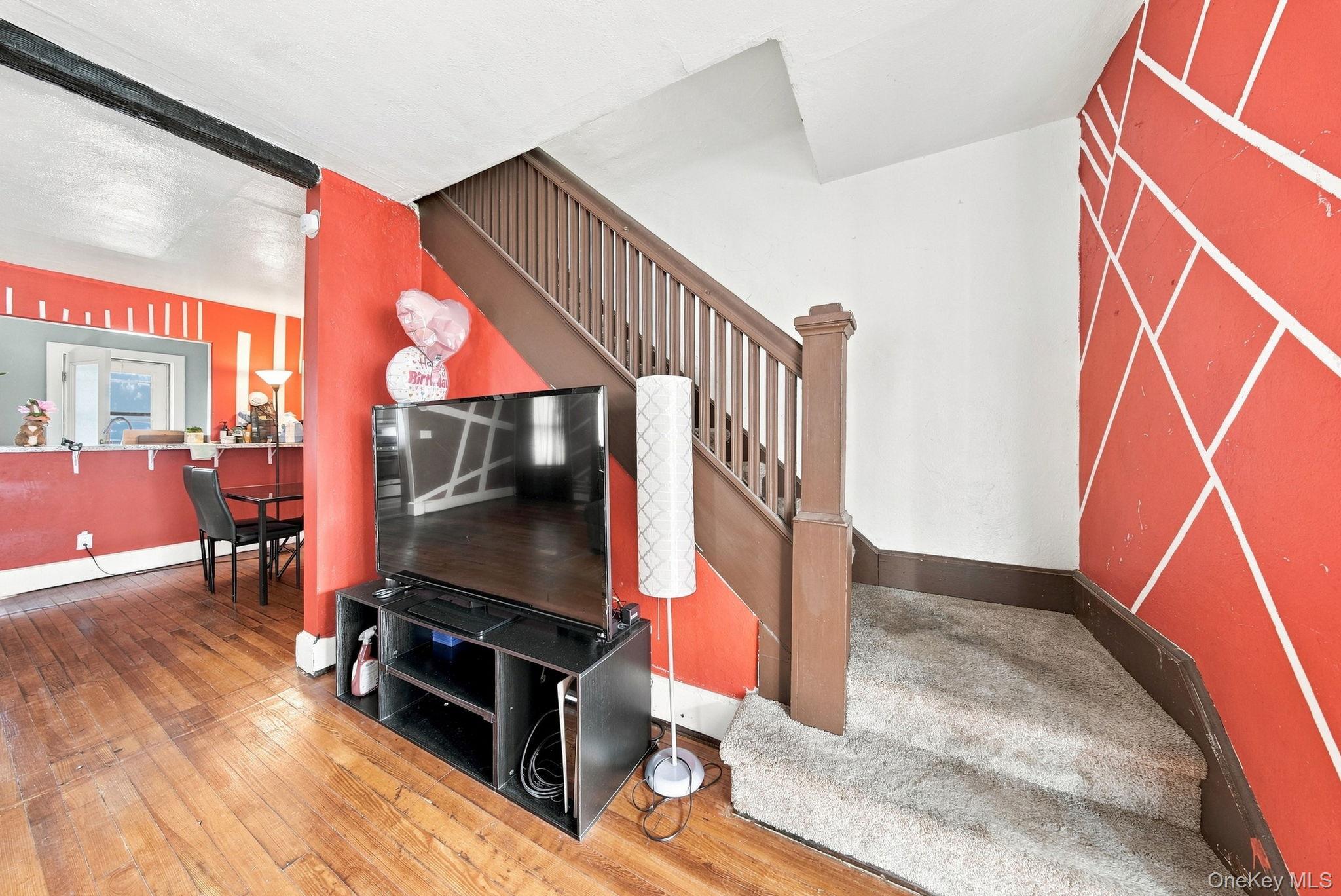 11 Sunnyside Avenue Property Photo 3