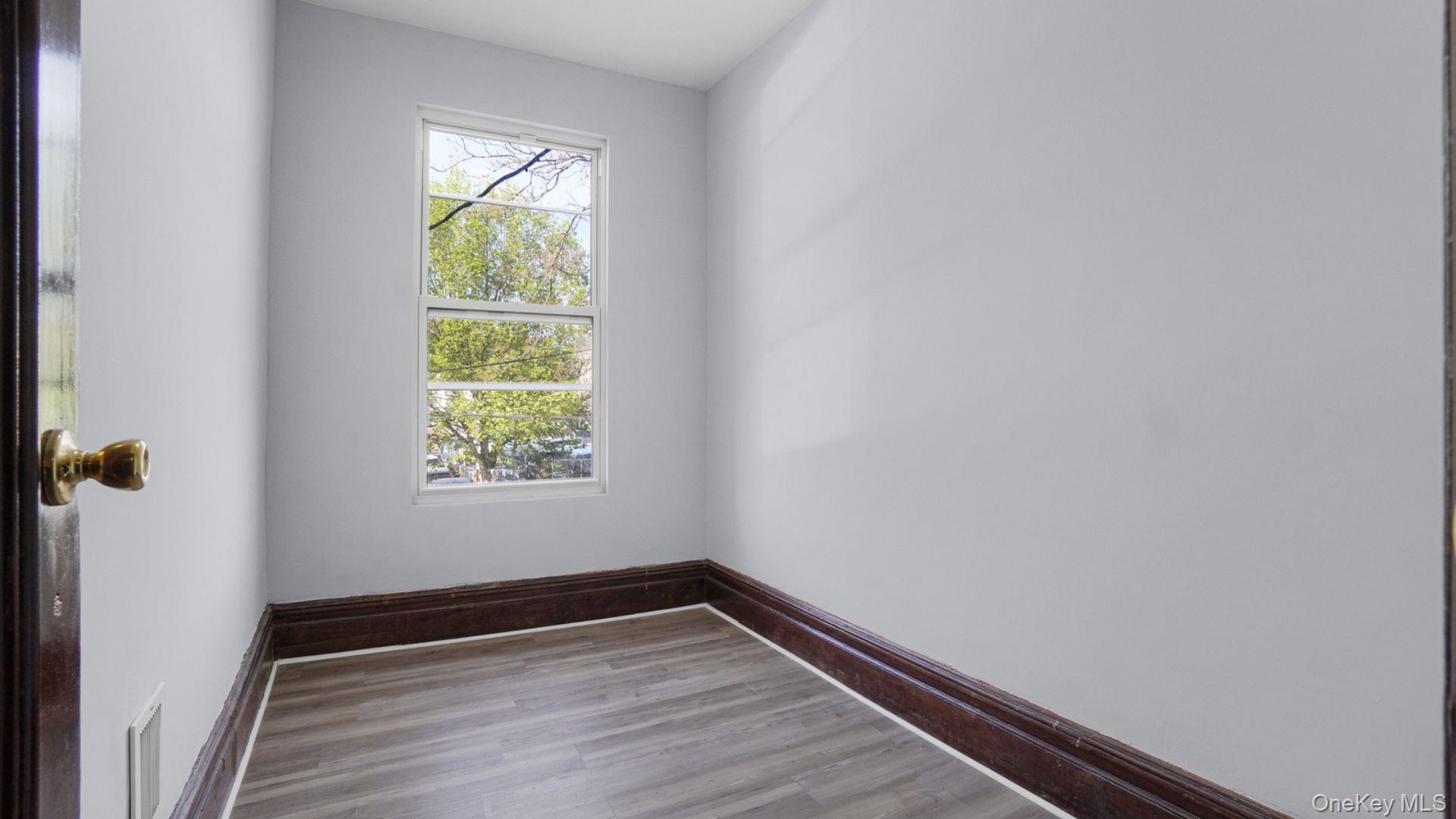 414 E 182nd Street Property Photo 12