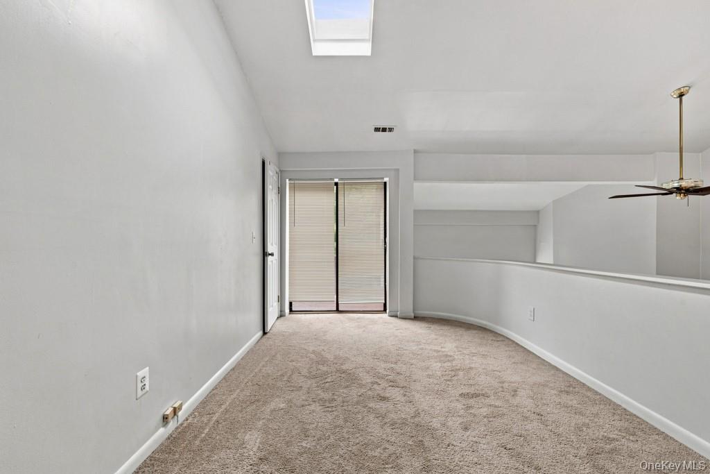 352 N Greeley Avenue Property Photo 21