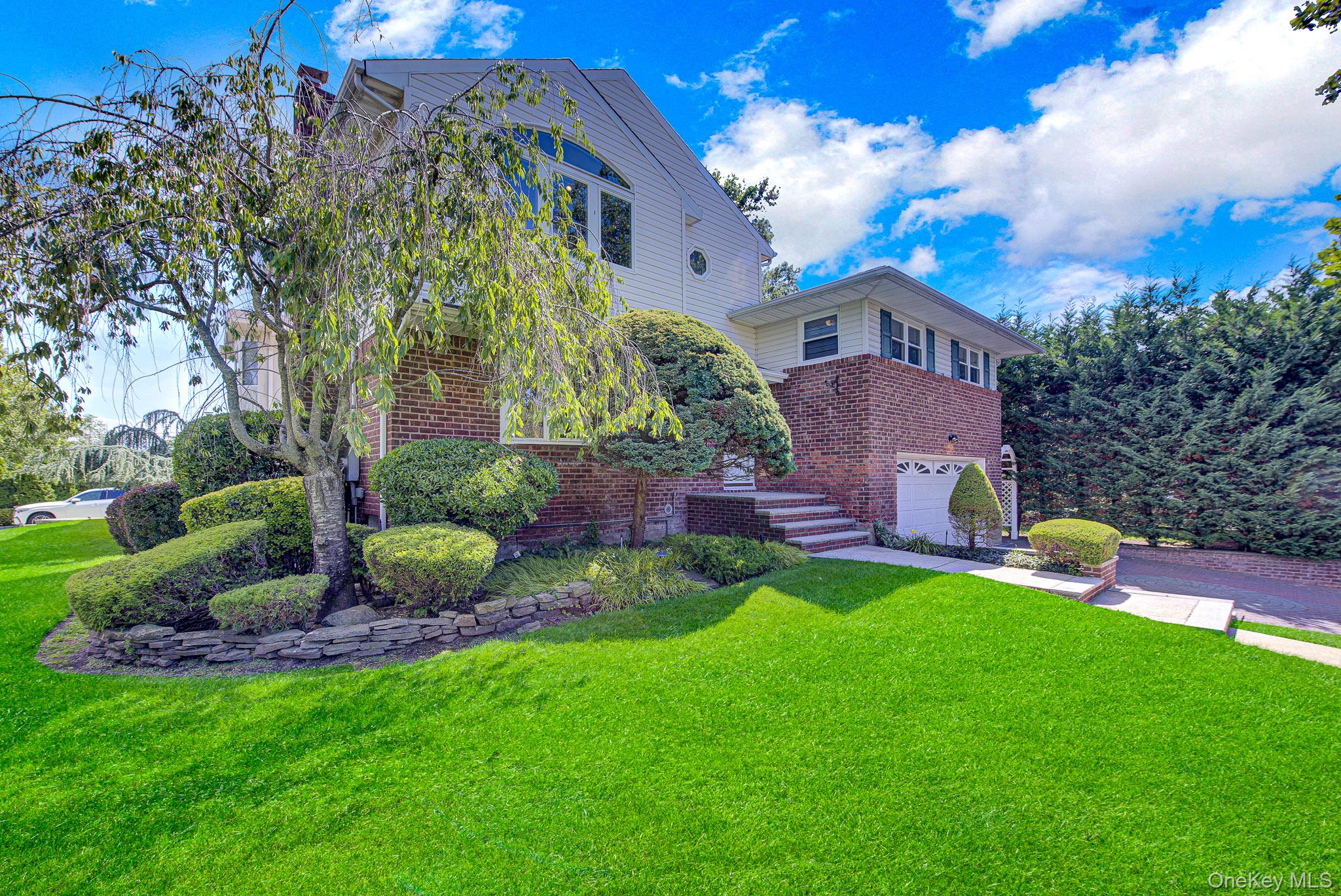 491 Boulevard Place Property Photo 3