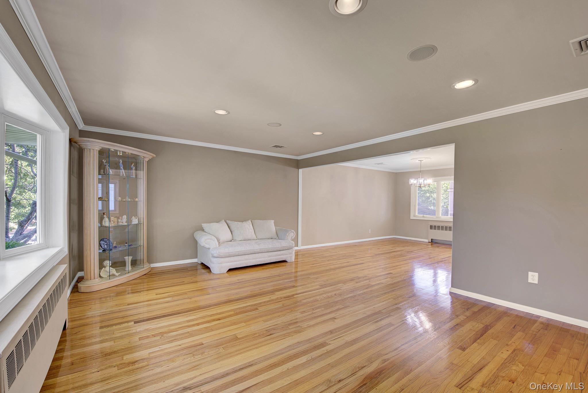 491 Boulevard Place Property Photo 6