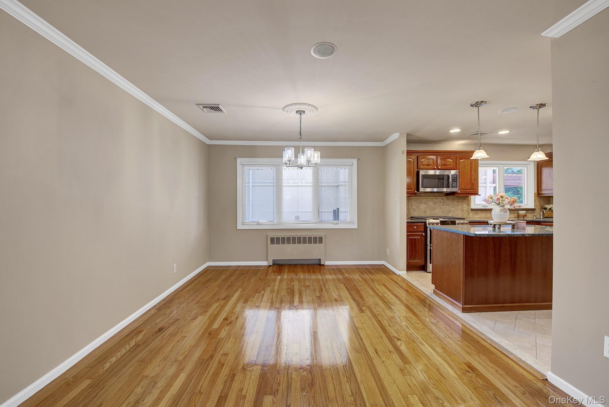 491 Boulevard Place Property Photo 8