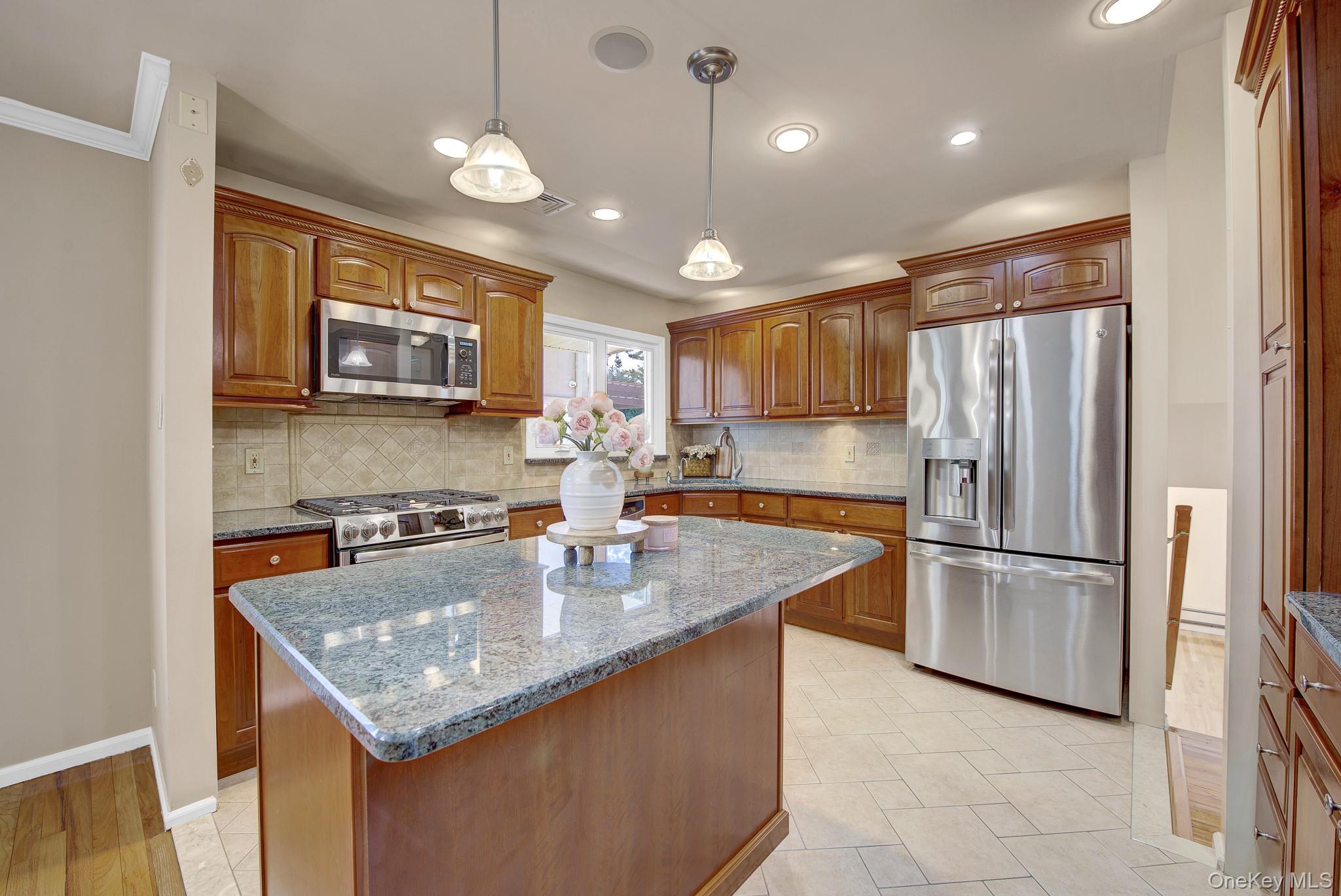 491 Boulevard Place Property Photo 10