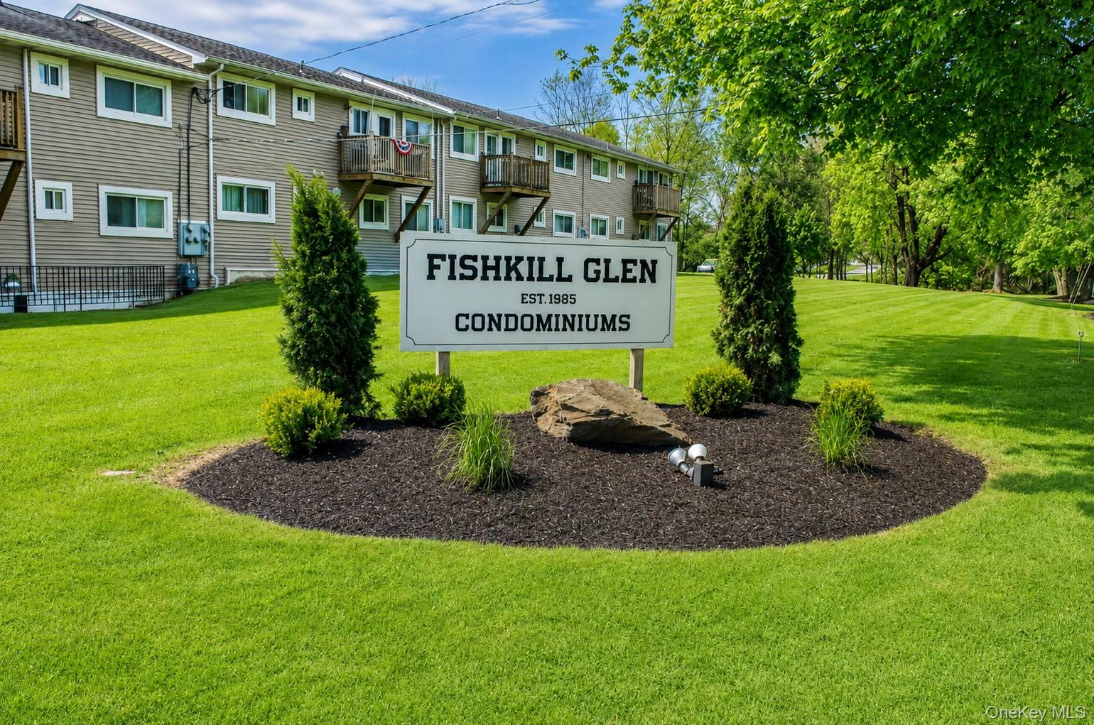 5 Fishkill Glen Drive B Property Photo 1