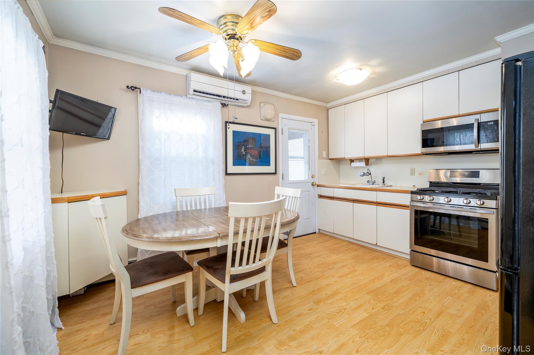 528 Stratford Road Property Photo 4