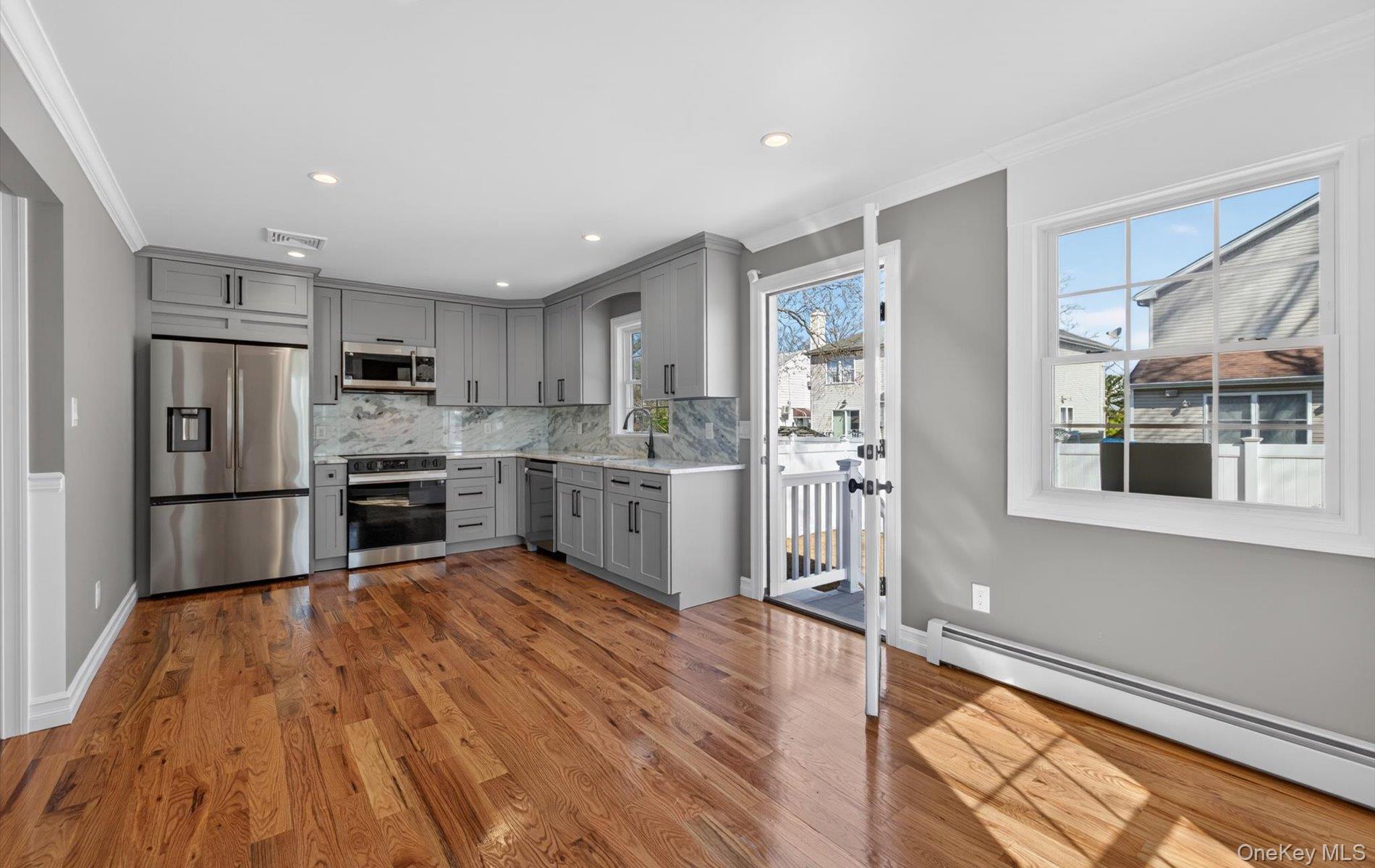 2461 Third Avenue Property Photo 14