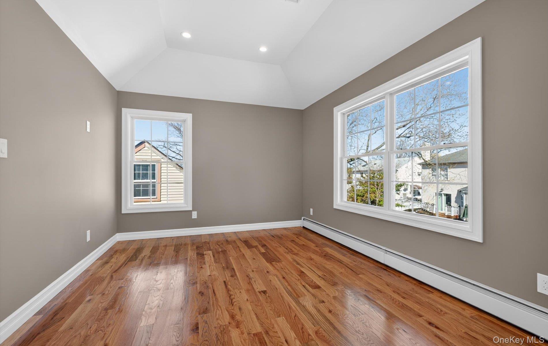 2461 Third Avenue Property Photo 19