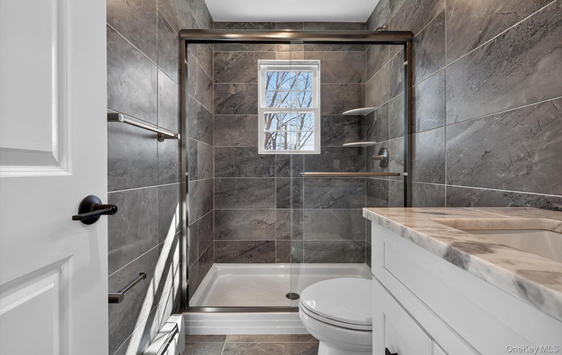2461 Third Avenue Property Photo 22