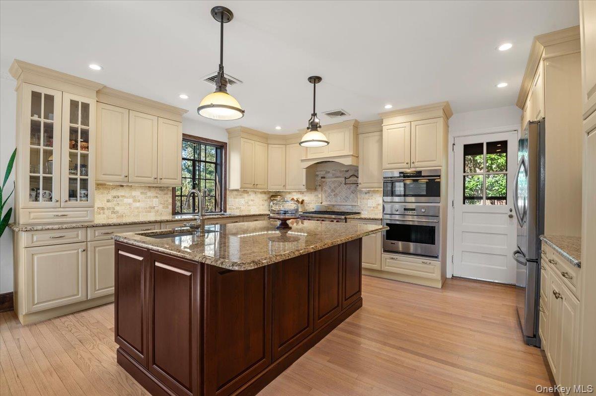 12 Hampton Road Property Photo 8