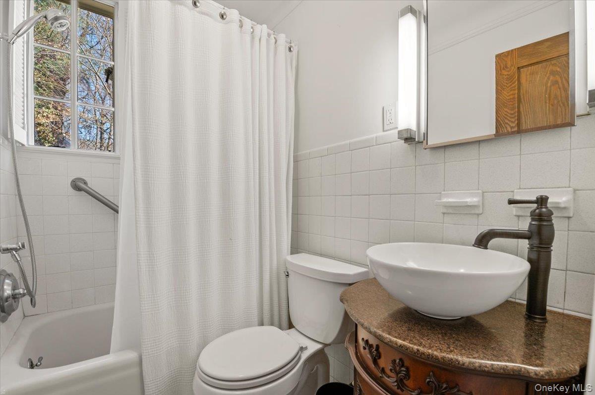 12 Hampton Road Property Photo 25