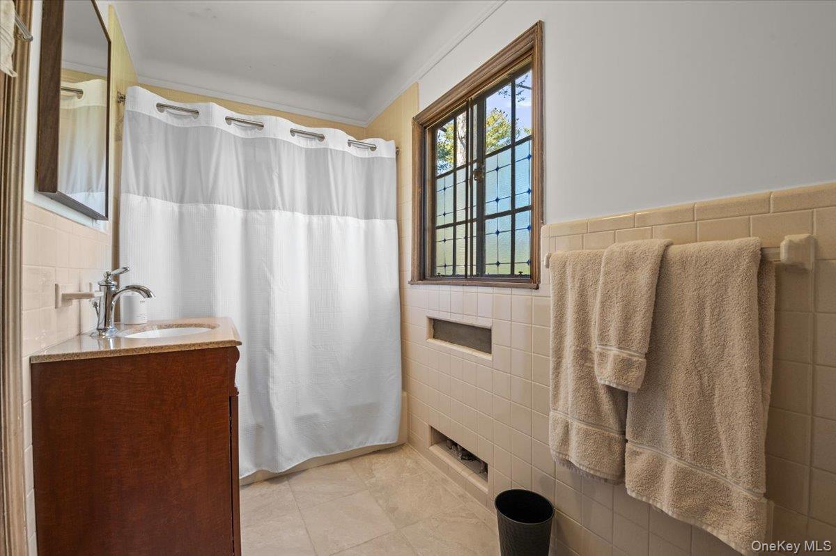 12 Hampton Road Property Photo 29