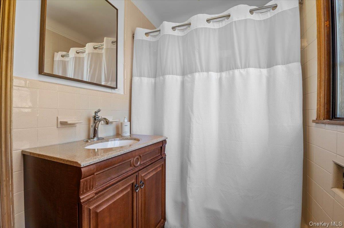 12 Hampton Road Property Photo 30