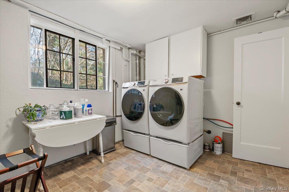 12 Hampton Road Property Photo 33
