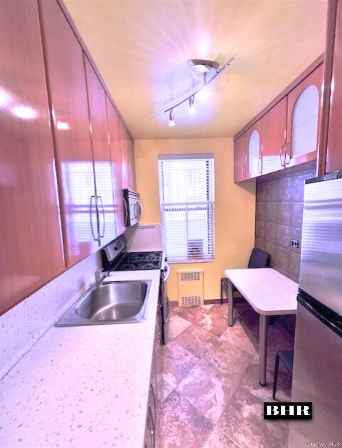 2615 Homecrest Avenue 1b Property Photo 4