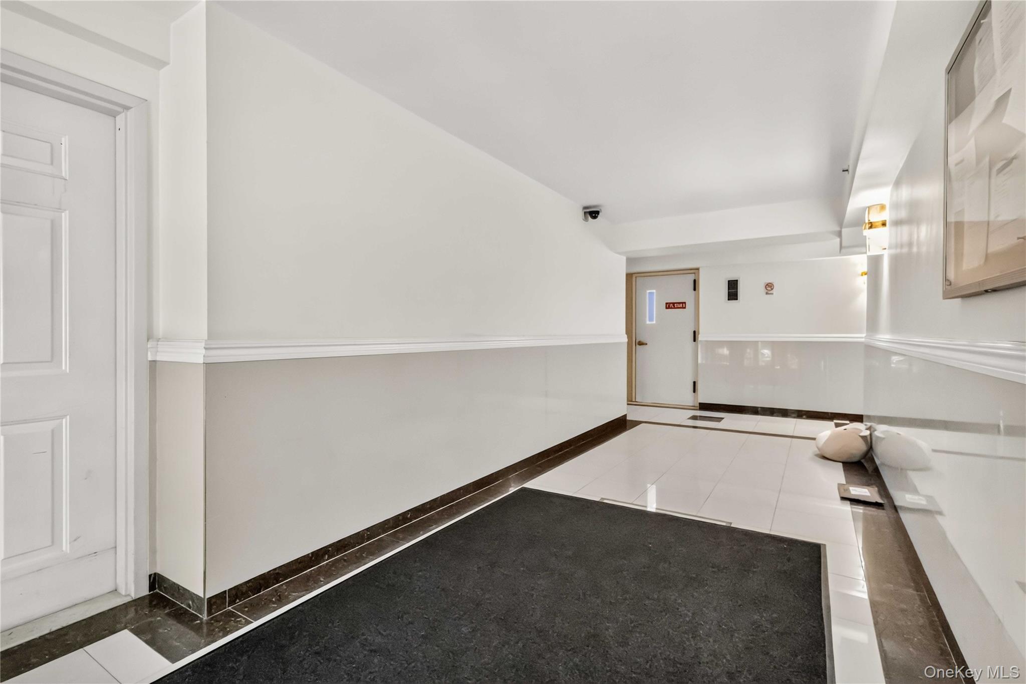 6434 Grand Central Parkway 1e Property Photo 8