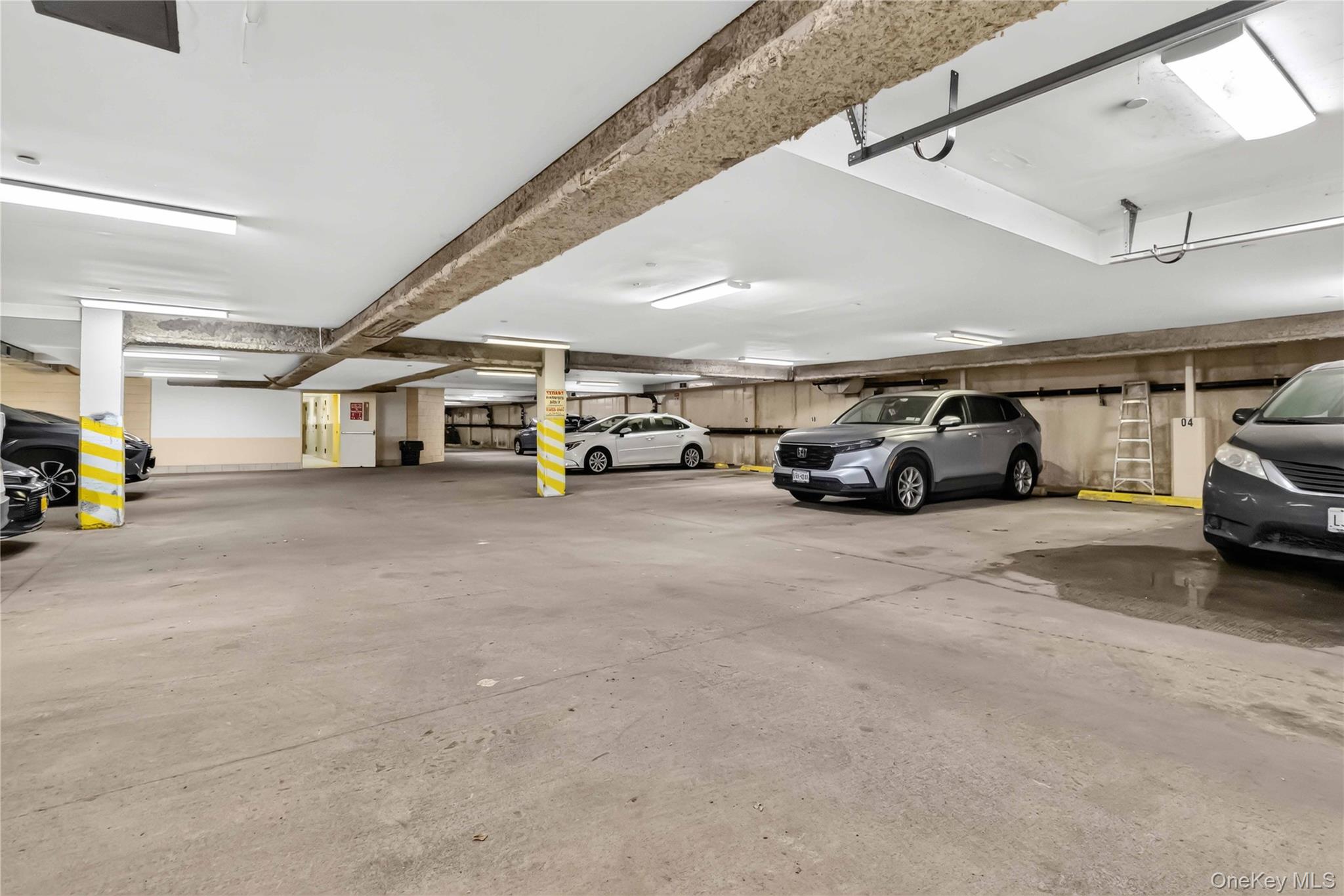 6434 Grand Central Parkway 1e Property Photo 27