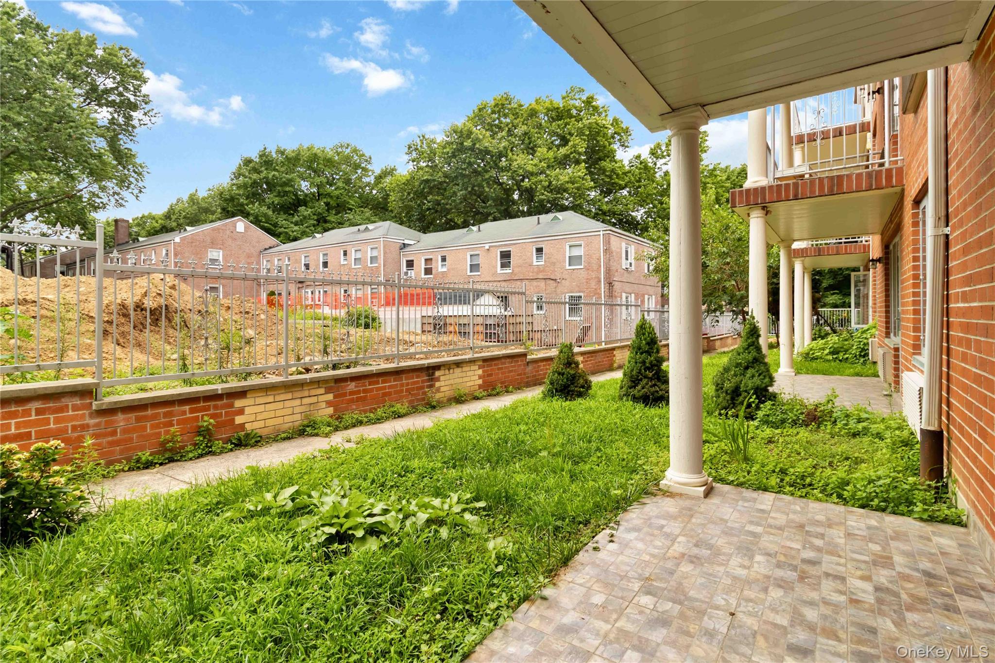 6434 Grand Central Parkway 1e Property Photo 28