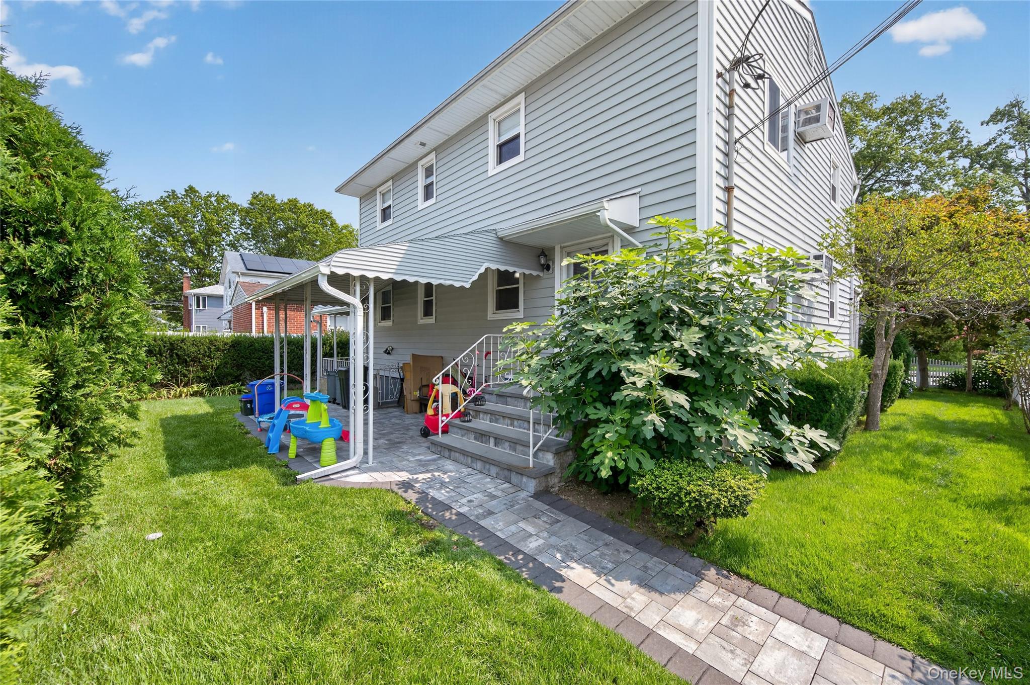 59 S Grand Street Property Photo 12