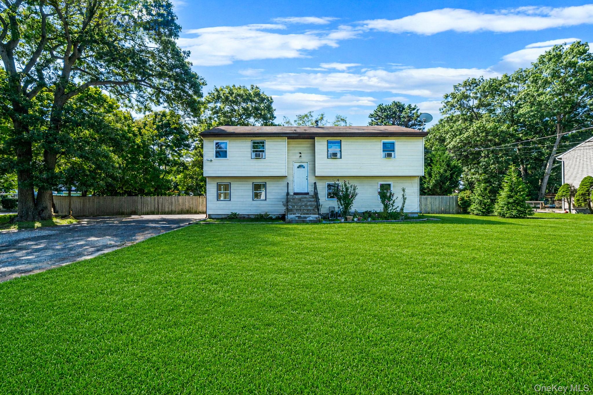 452 Ocean Avenue Property Photo 1