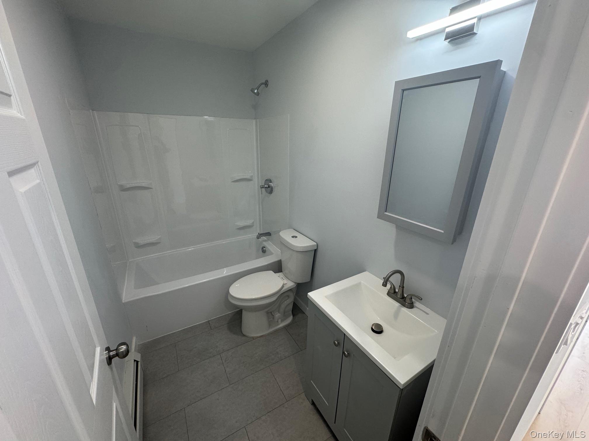 34 Bush Avenue 2r Property Photo 5