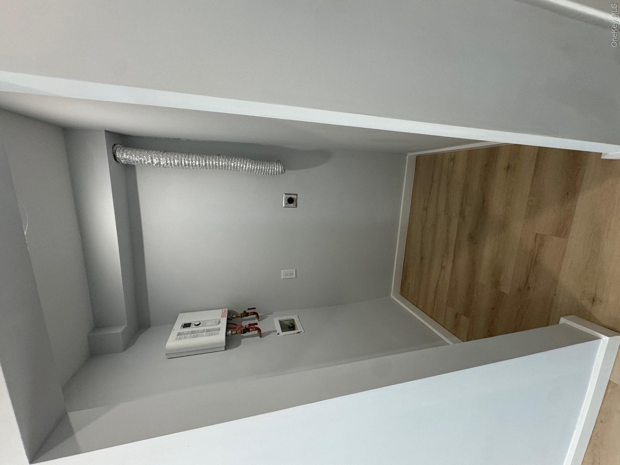 34 Bush Avenue 2r Property Photo 6