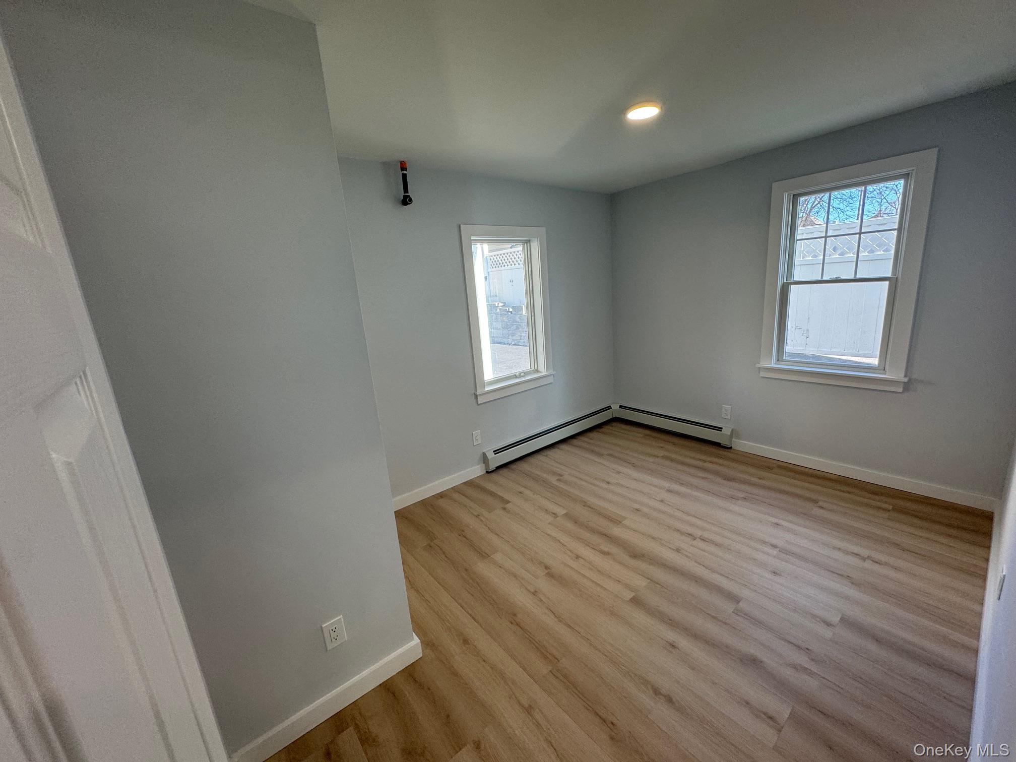 34 Bush Avenue 2r Property Photo 9