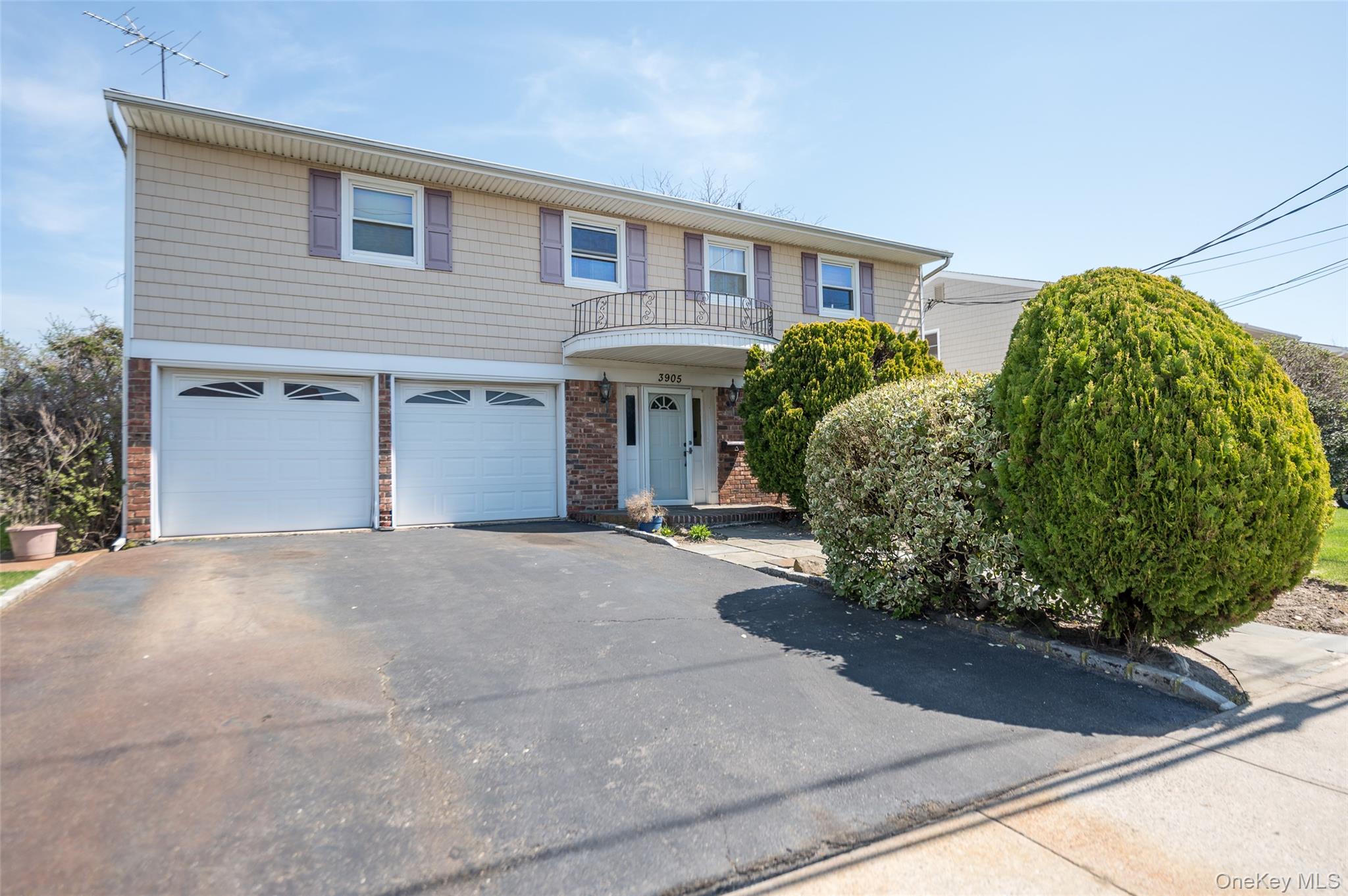 3905 Greentree Drive Property Photo 1