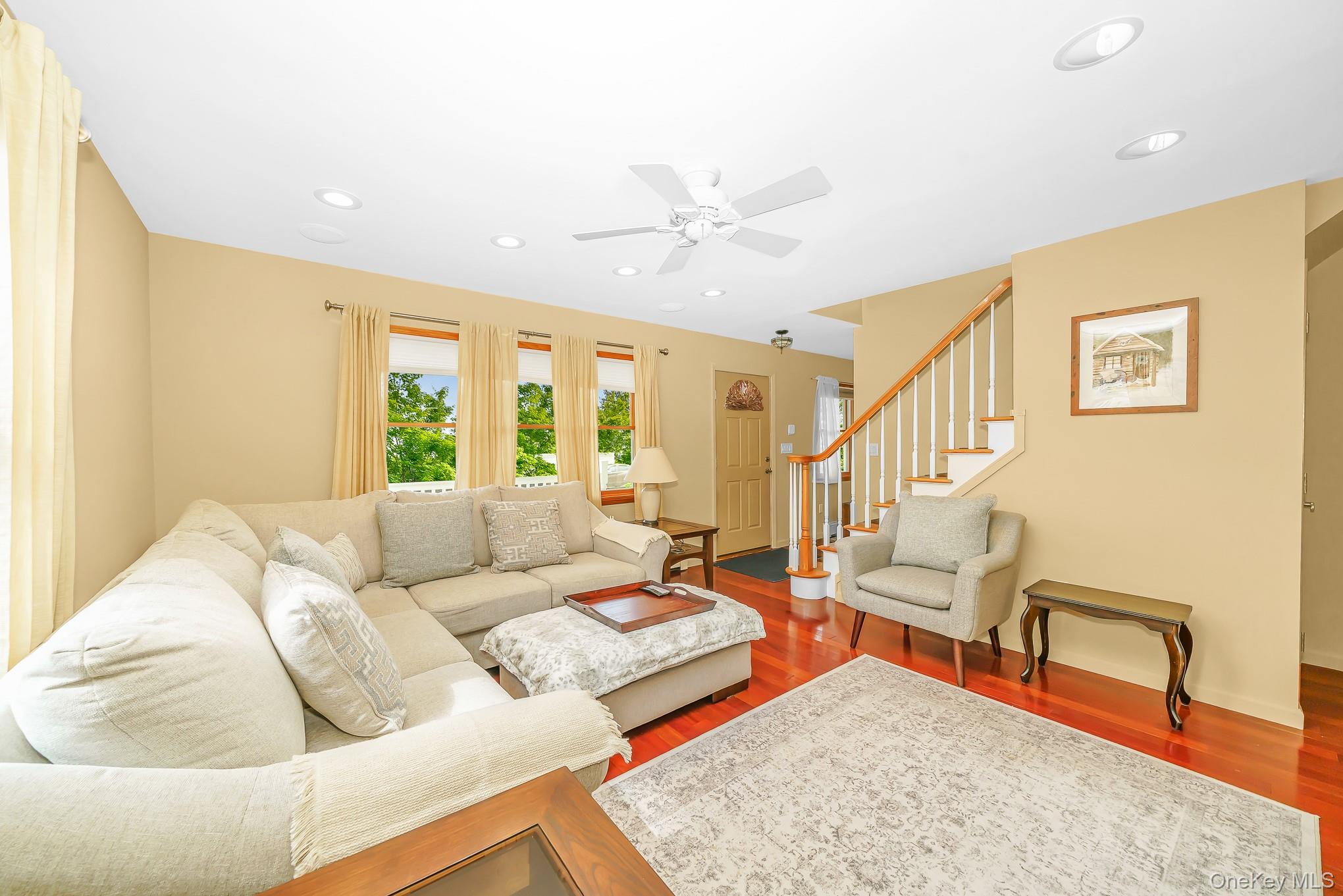 219 Leonard Street Property Photo 12