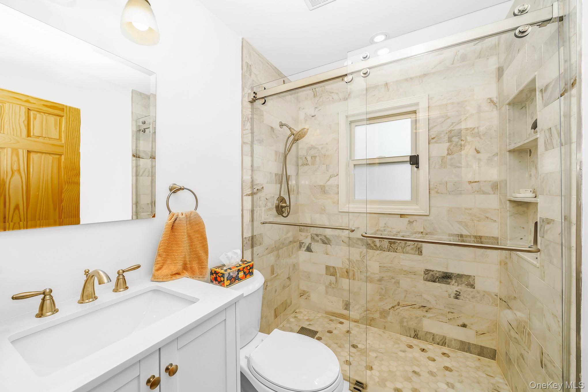 219 Leonard Street Property Photo 14