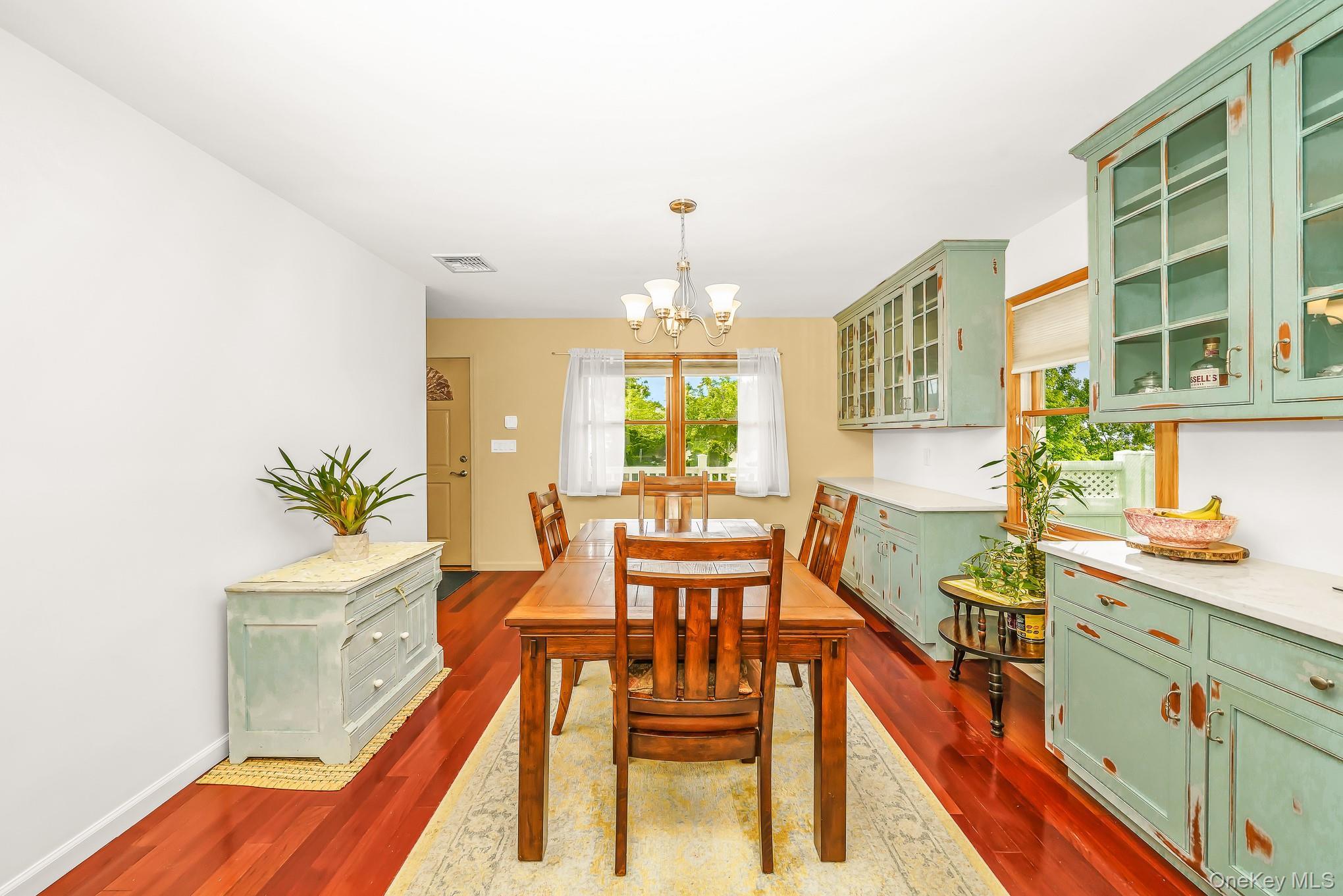 219 Leonard Street Property Photo 17