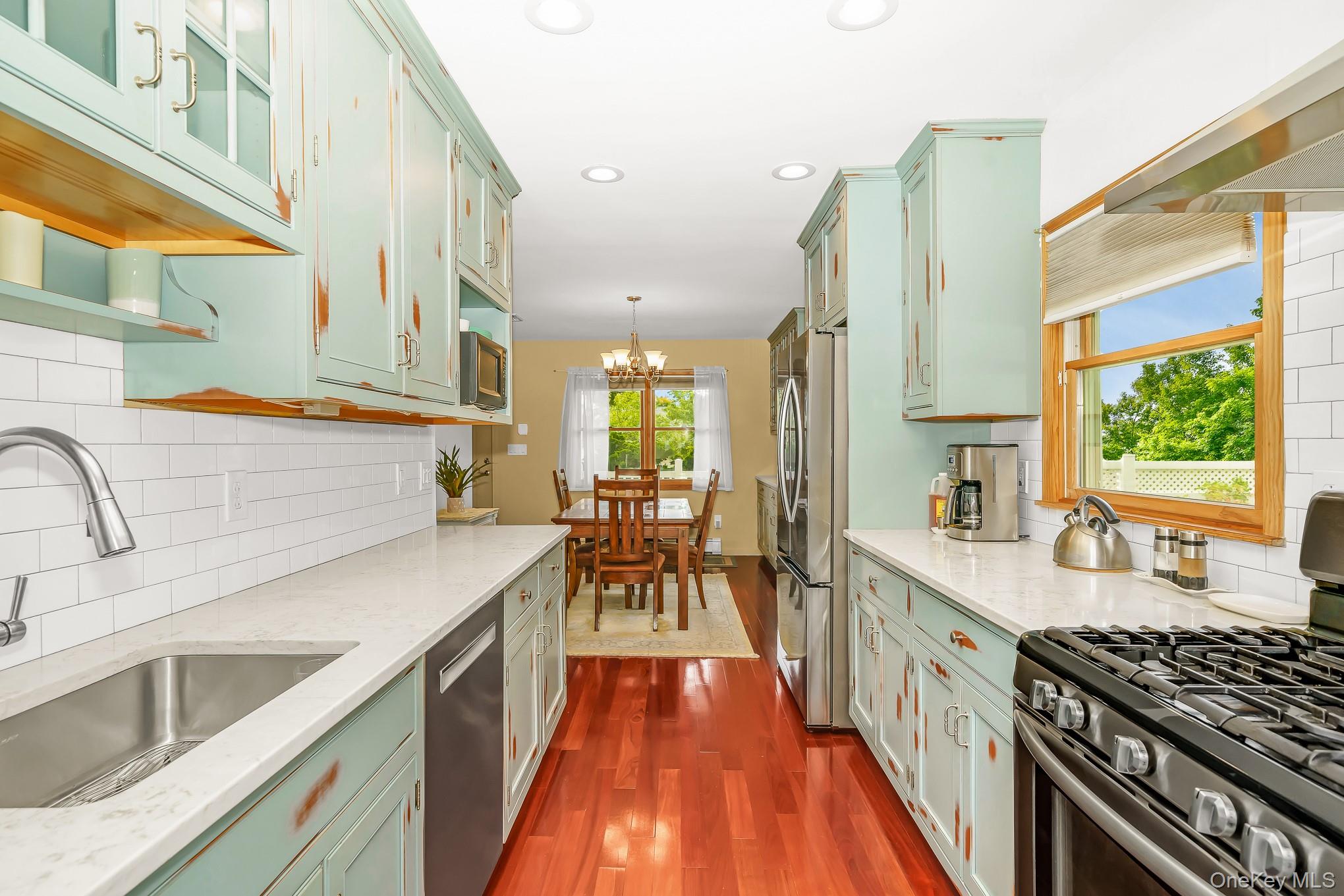 219 Leonard Street Property Photo 23