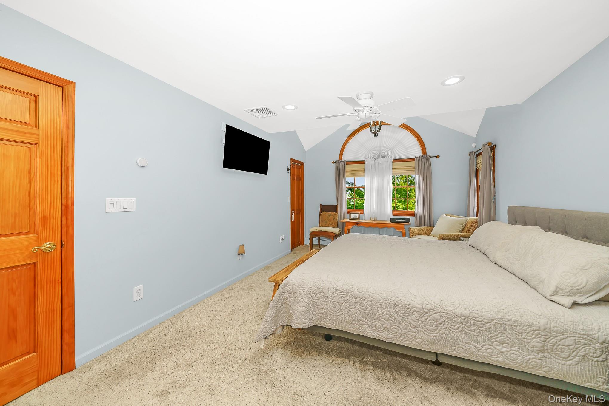 219 Leonard Street Property Photo 27
