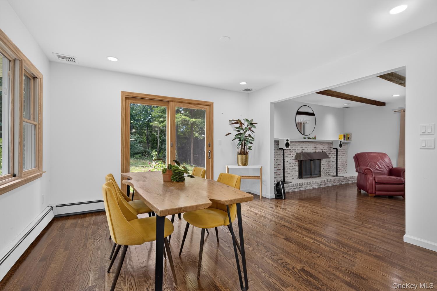 6a Rochester Court Property Photo 4