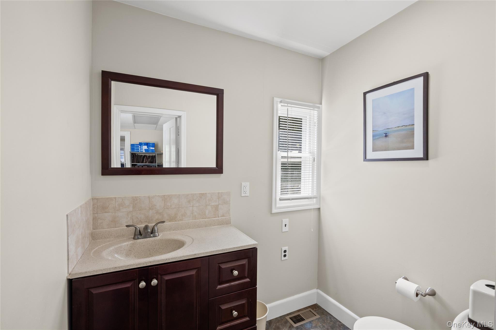 172 Main Street First Floor Property Photo 15