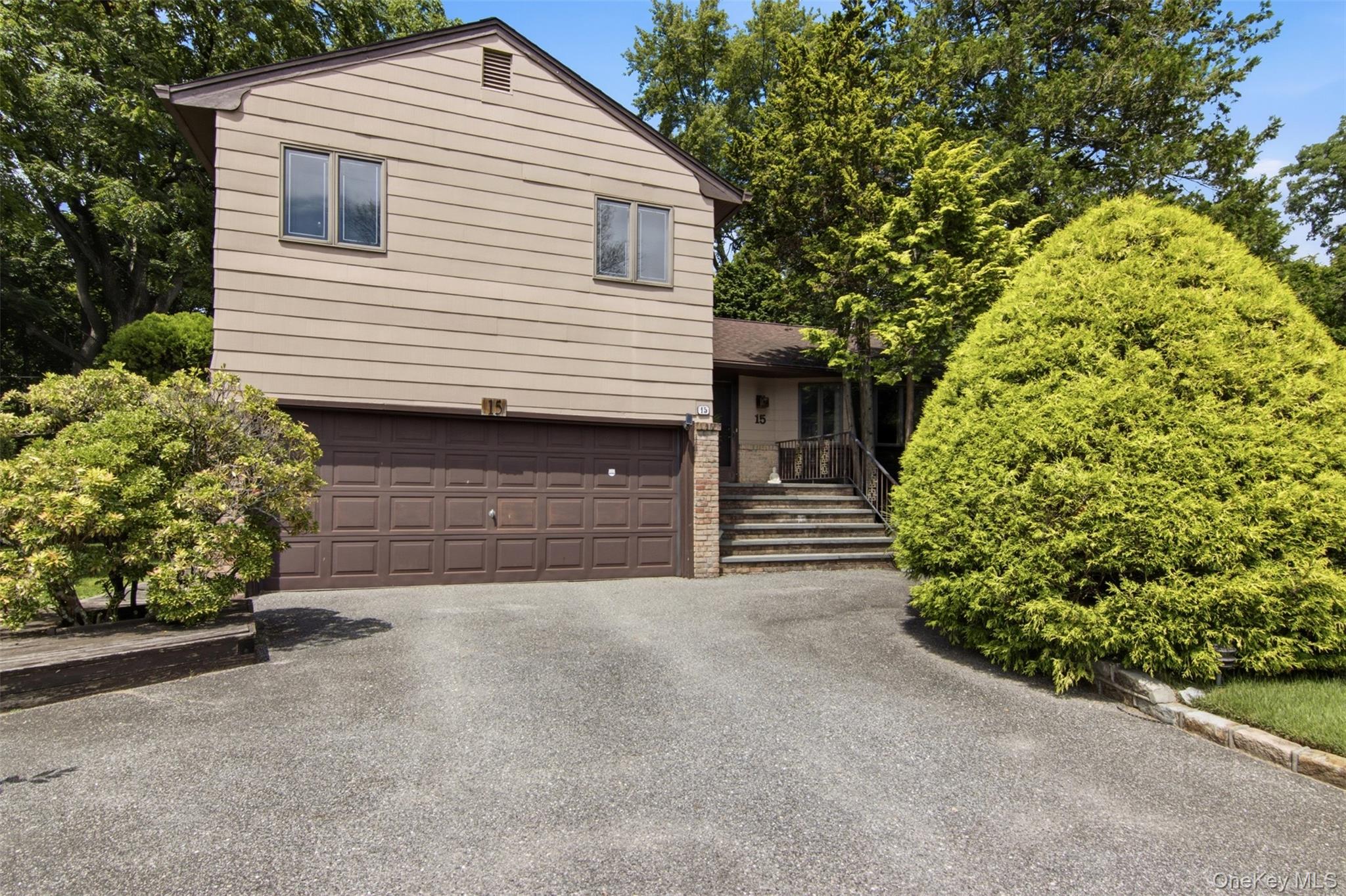 15 Beacon Drive Property Photo 1