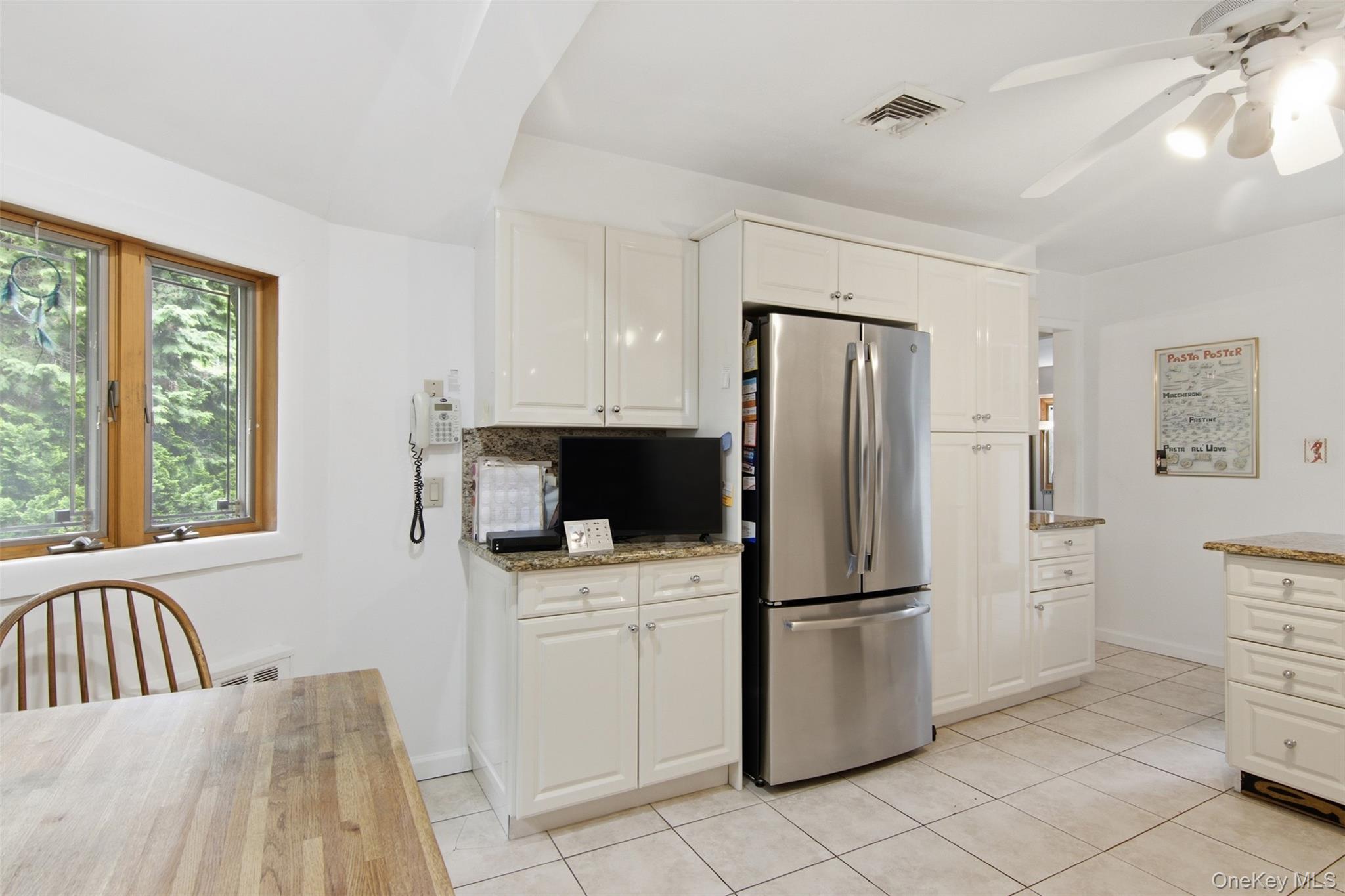15 Beacon Drive Property Photo 14