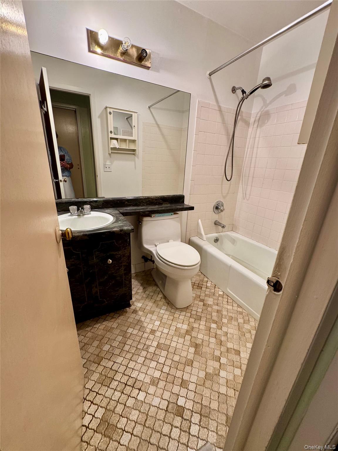 60 Coachlight Square 60 Property Photo 19