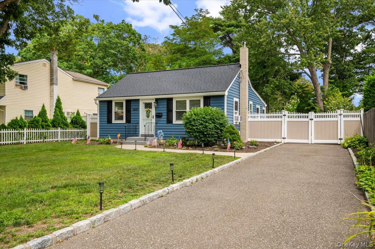 1347 Peters Boulevard Property Photo 2