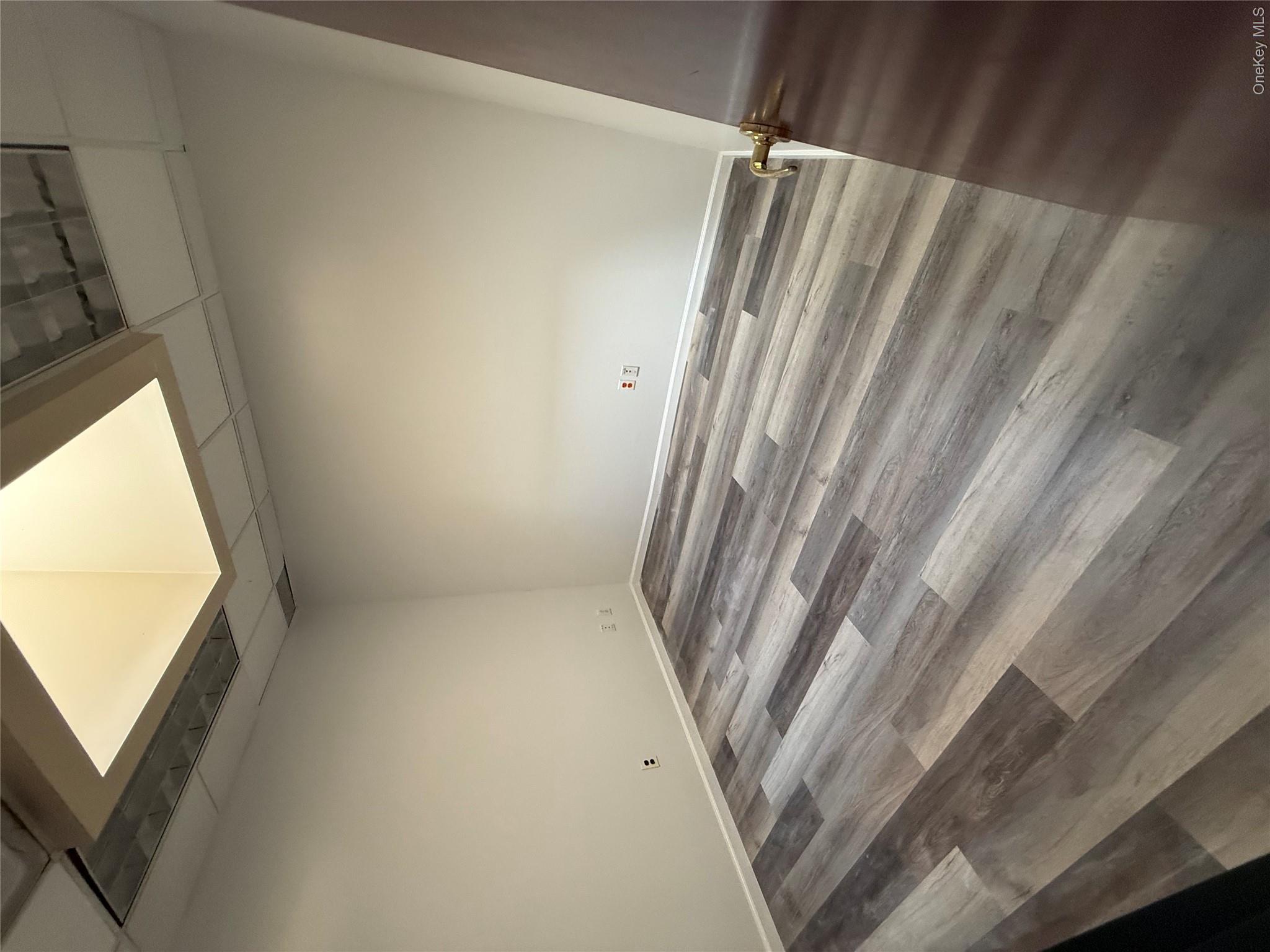 8907 Jamaica Avenue Property Photo 5