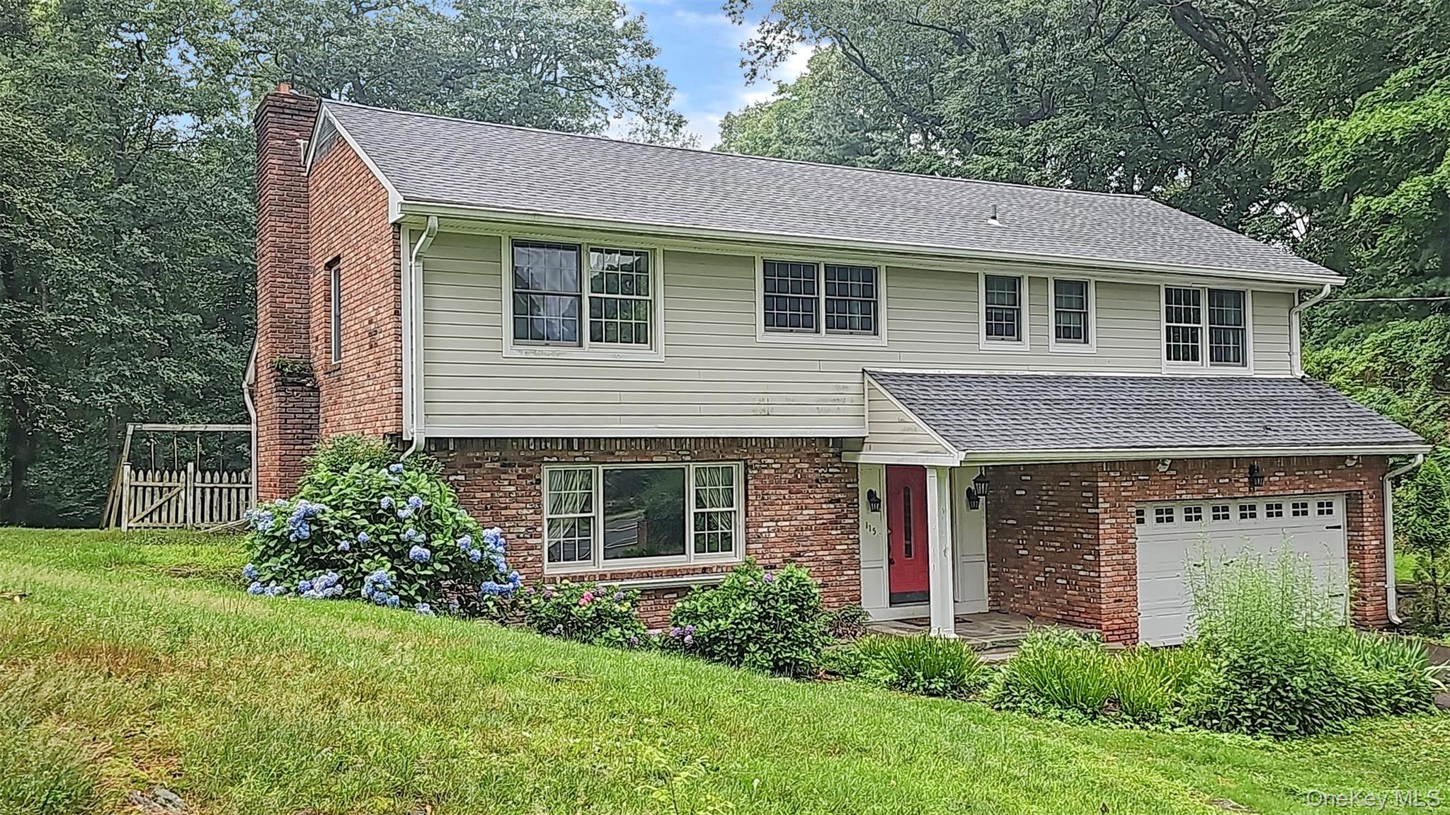 115 Park Lane Property Photo 2