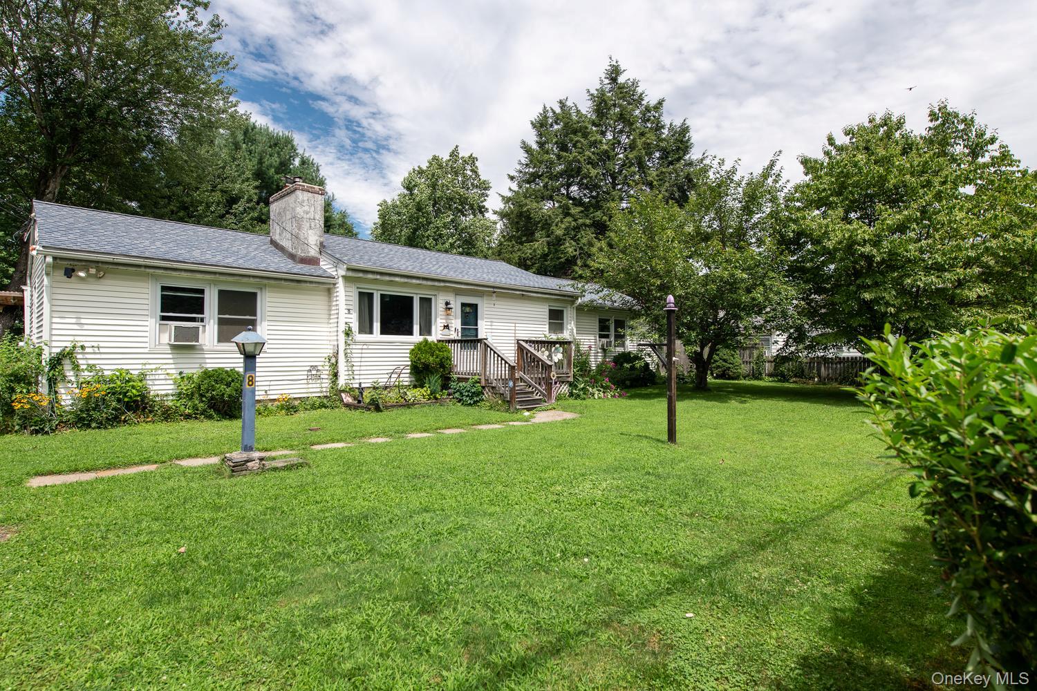 8 Loyola Road Property Photo 4