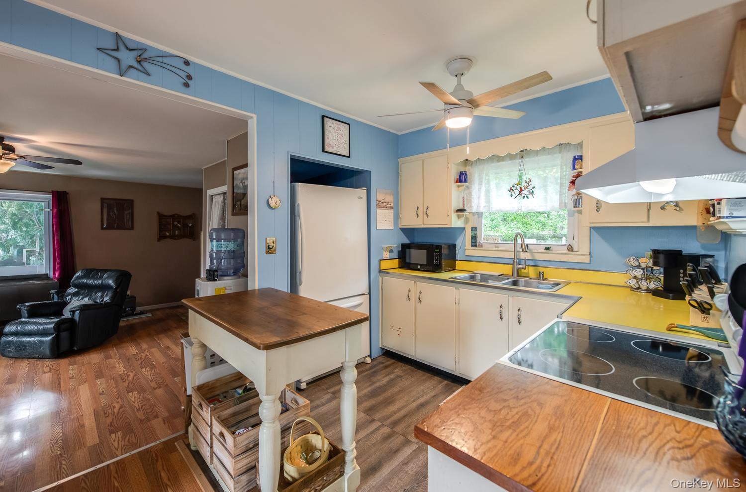 8 Loyola Road Property Photo 9