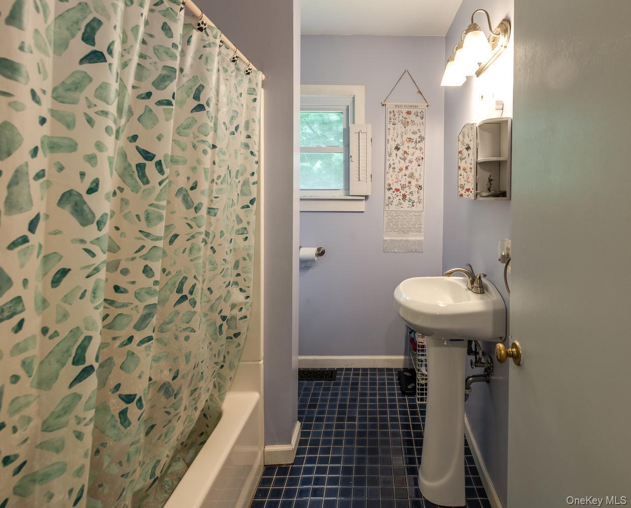 8 Loyola Road Property Photo 20