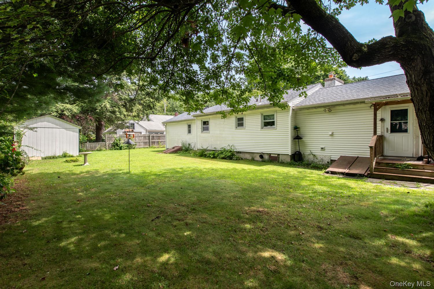 8 Loyola Road Property Photo 21