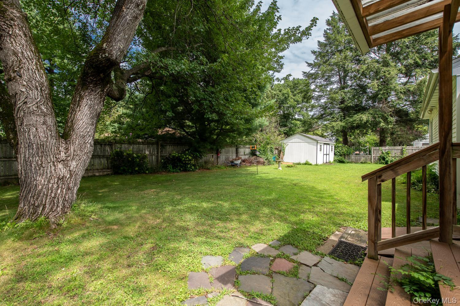 8 Loyola Road Property Photo 22