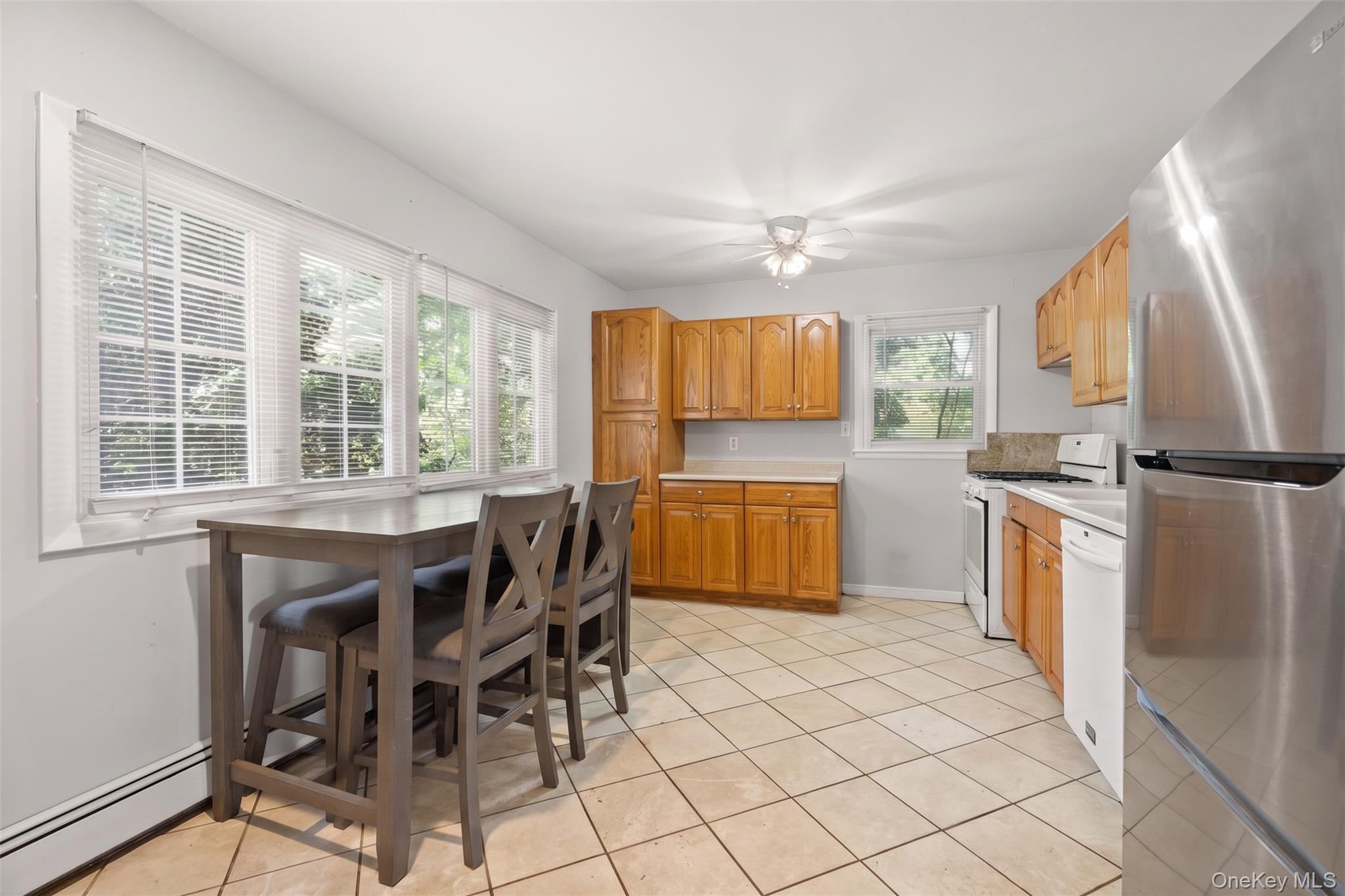 27 S Ketcham Avenue Property Photo 3