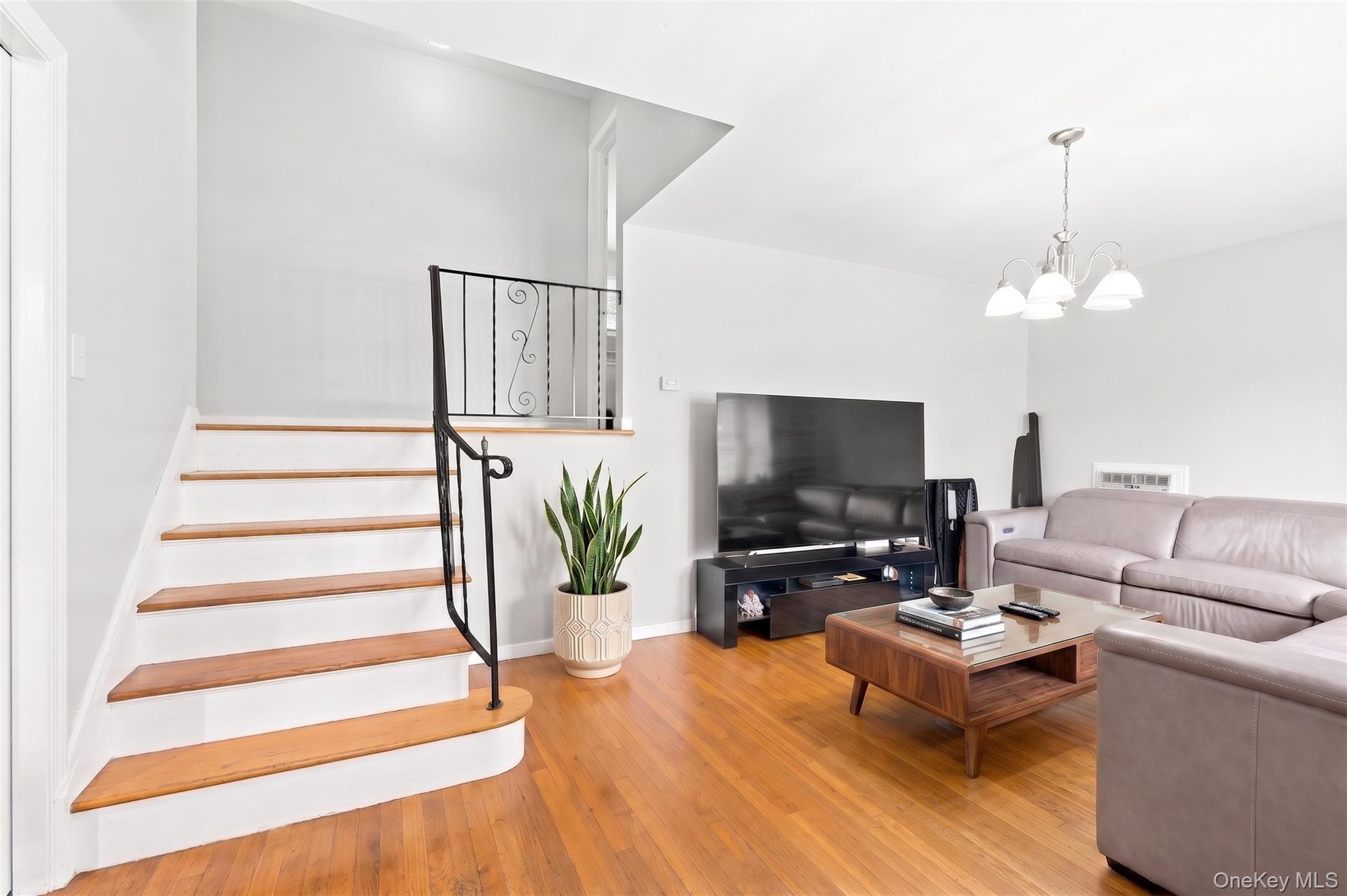 27 S Ketcham Avenue Property Photo 6