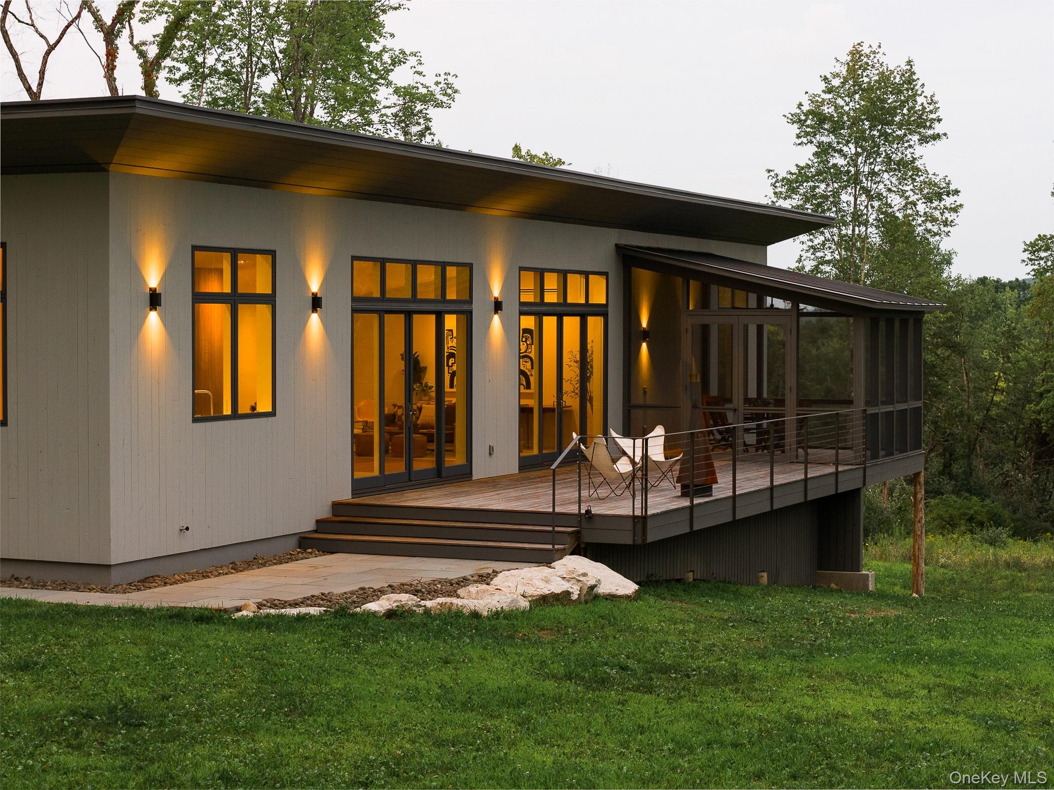 195 Mohonk Road Property Photo 3